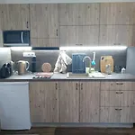 Nezarka A Privatni Wellness * インドルジフーフ・フラデツ