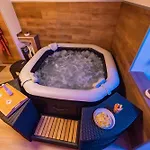 アパート Nezarka A Privatni Wellness