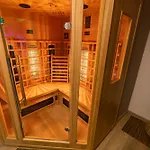 Nezarka A Privatni Wellness アパート インドルジフーフ・フラデツ