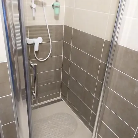 Nezarka A Privatni Wellness Lägenhet *