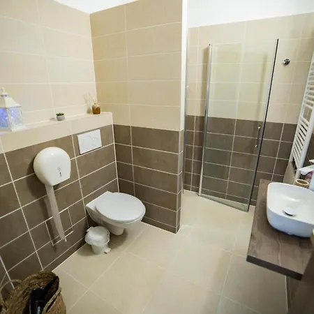 شقة Nezarka A Privatni Wellness *