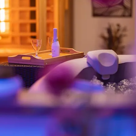 Nezarka A Privatni Wellness Lägenhet Jindřichŭv Hradec