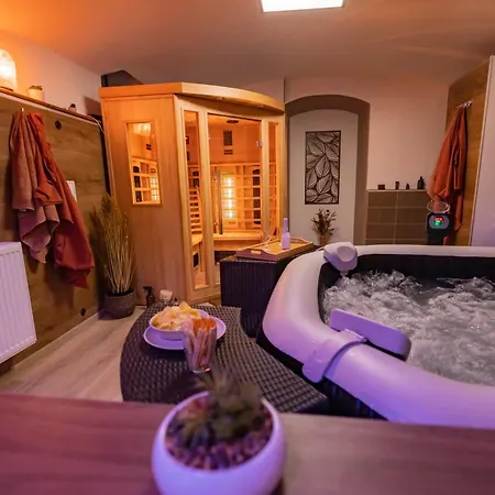Nezarka A Privatni Wellness شقة *