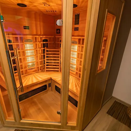 Nezarka A Privatni Wellness Lägenhet Jindřichŭv Hradec