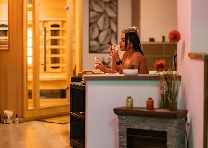 Nezarka A Privatni Wellness ז'ינדריצ'וב הרדק